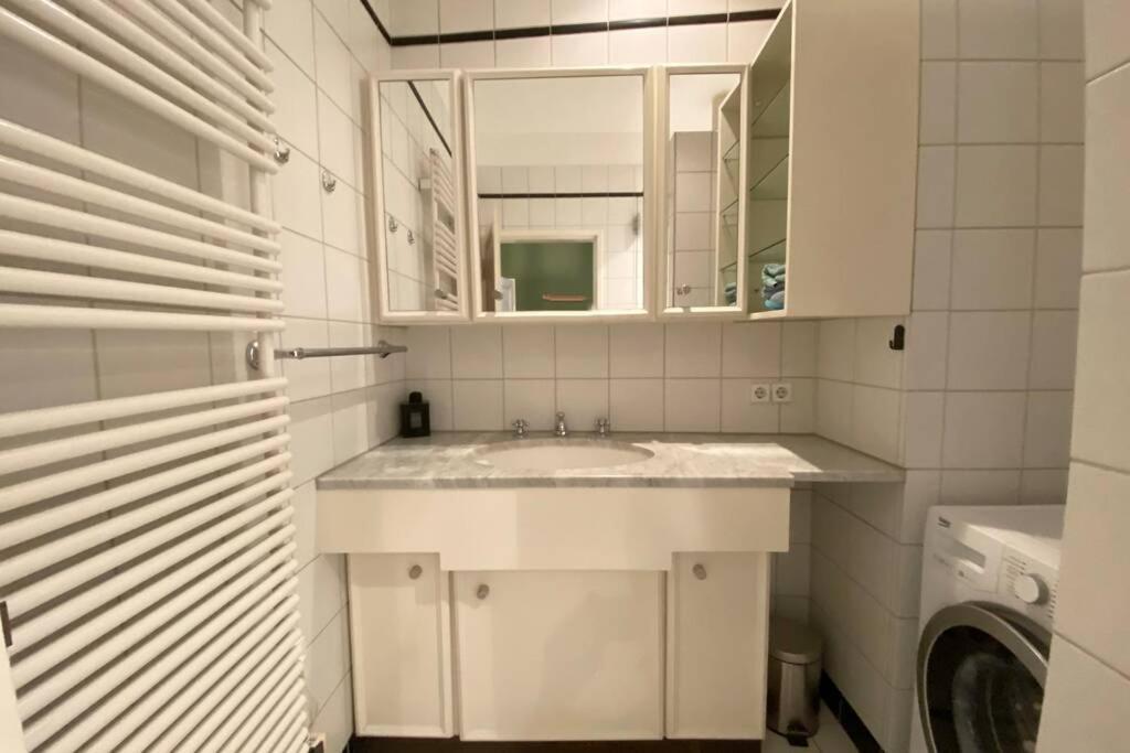 Flat In The Heart Of The *