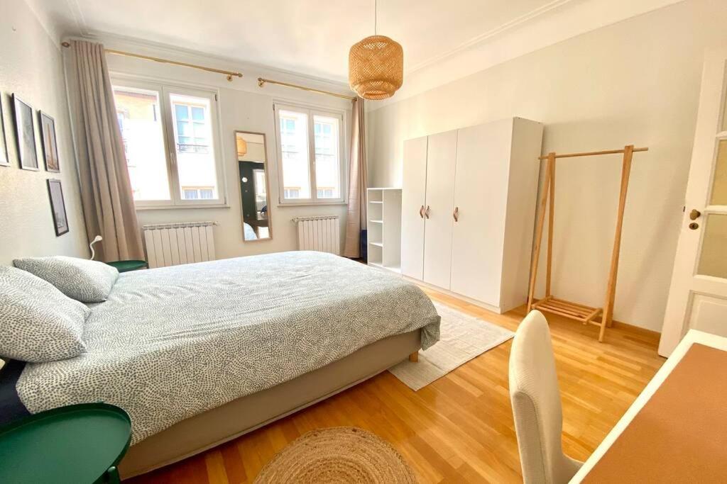 Flat In The Heart Of The *